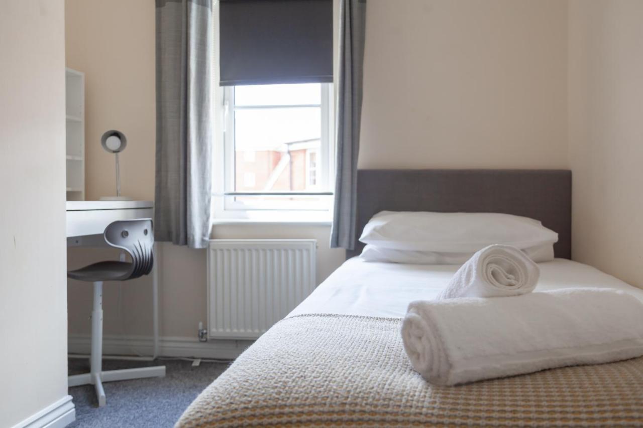 Hereford - Mayflower Coach House, Modern 2 Bedroom Property With Parking, Located South Of Hereford City, Suitable For Small Family, Couple Or Contractors - Sleeps Up To 5 Guests - Hosted By Rentmyhouse Bagian luar foto